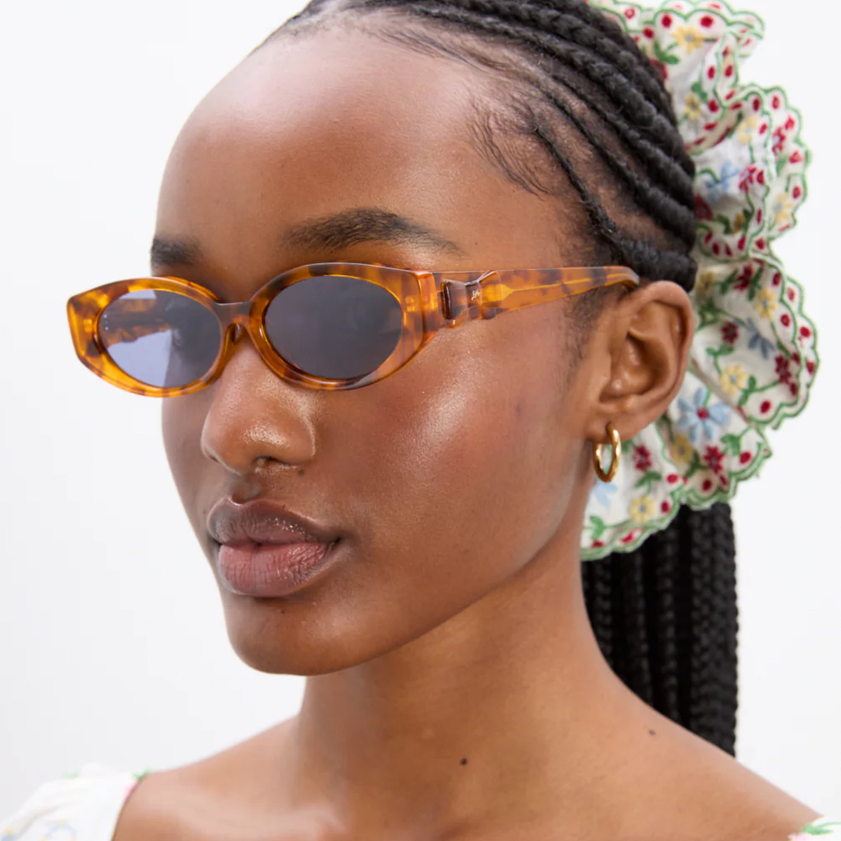 Damson Madder Catty Oval Sunglasses With Bow Detail Tort