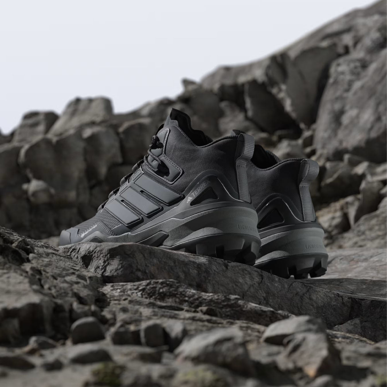 Adidas Terrex Womens Terrex Skychaser Hgiking boots Mid GTX Black - Parasol Store
