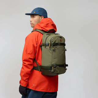 Fjallraven Bergtagen Touring 22 Laurel Green / Deep Forest - Parasol Store