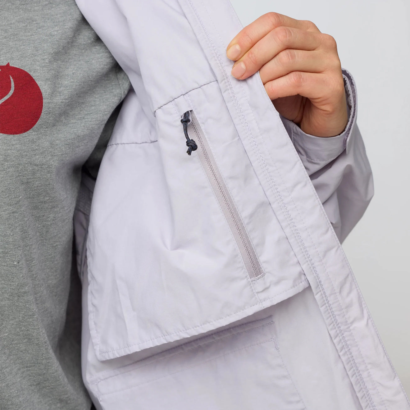 Fjallraven Womens Vardag Wind Jacket Lavender Mist
