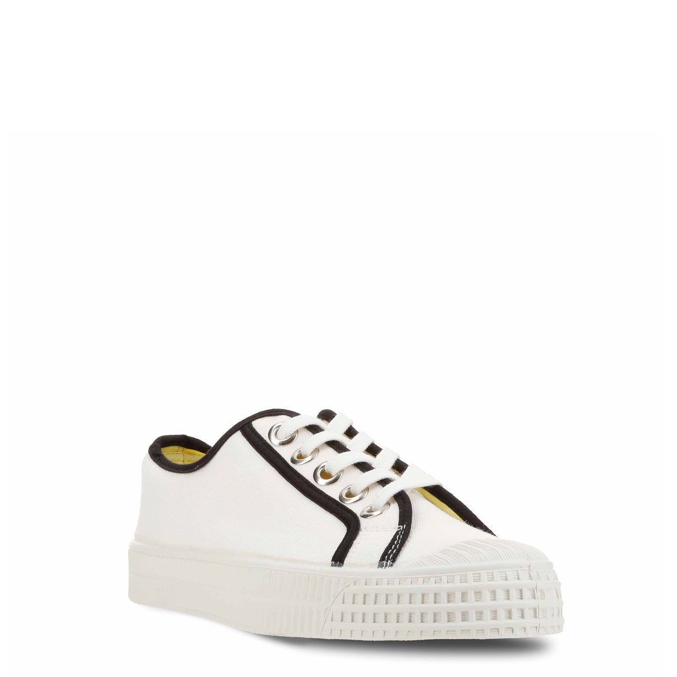 Novesta Womens Star Master Trainer Contrast Piping 10 White 60 Black / 110 White Novesta