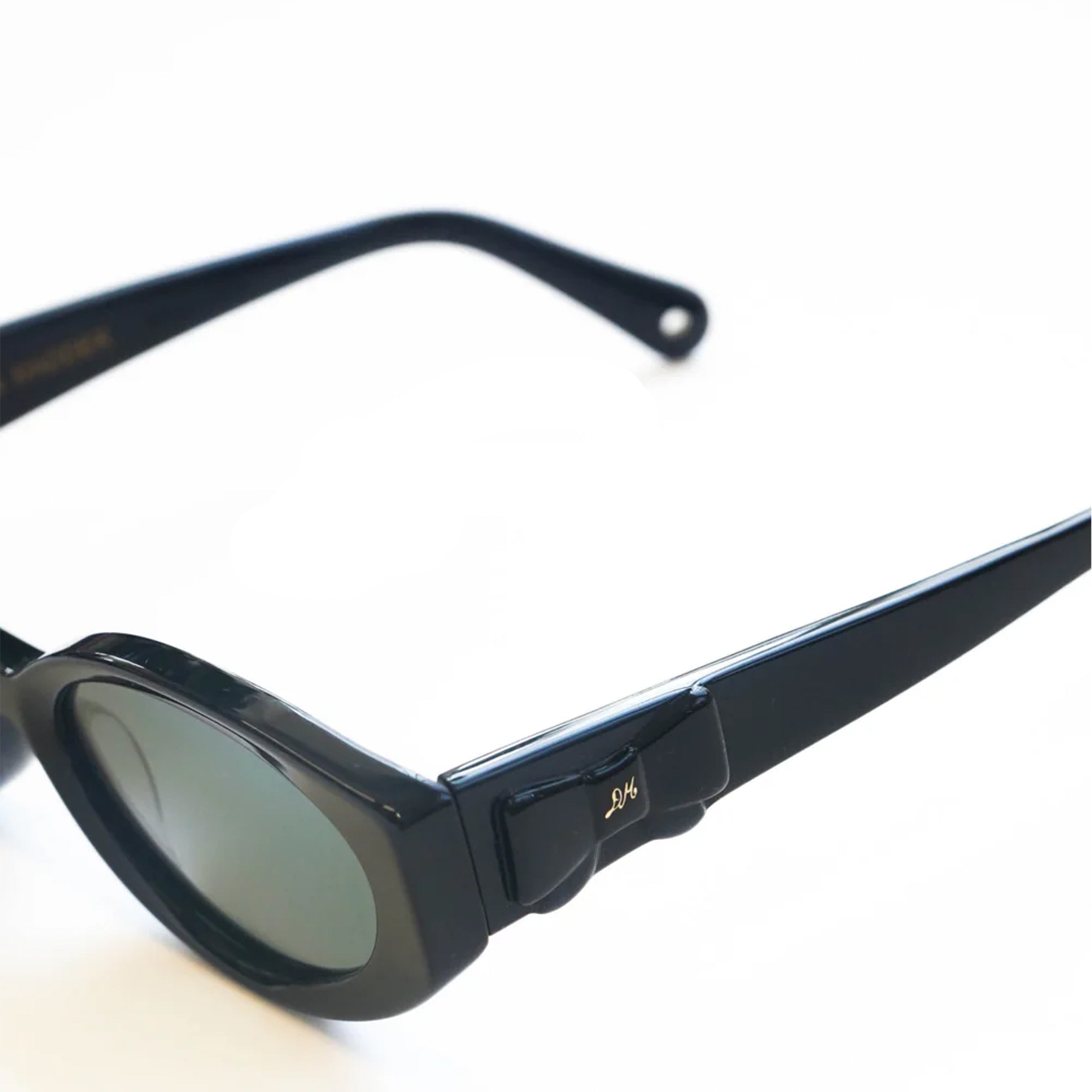 Damson Madder Catty Oval Sunglasses With Bow Detail Black