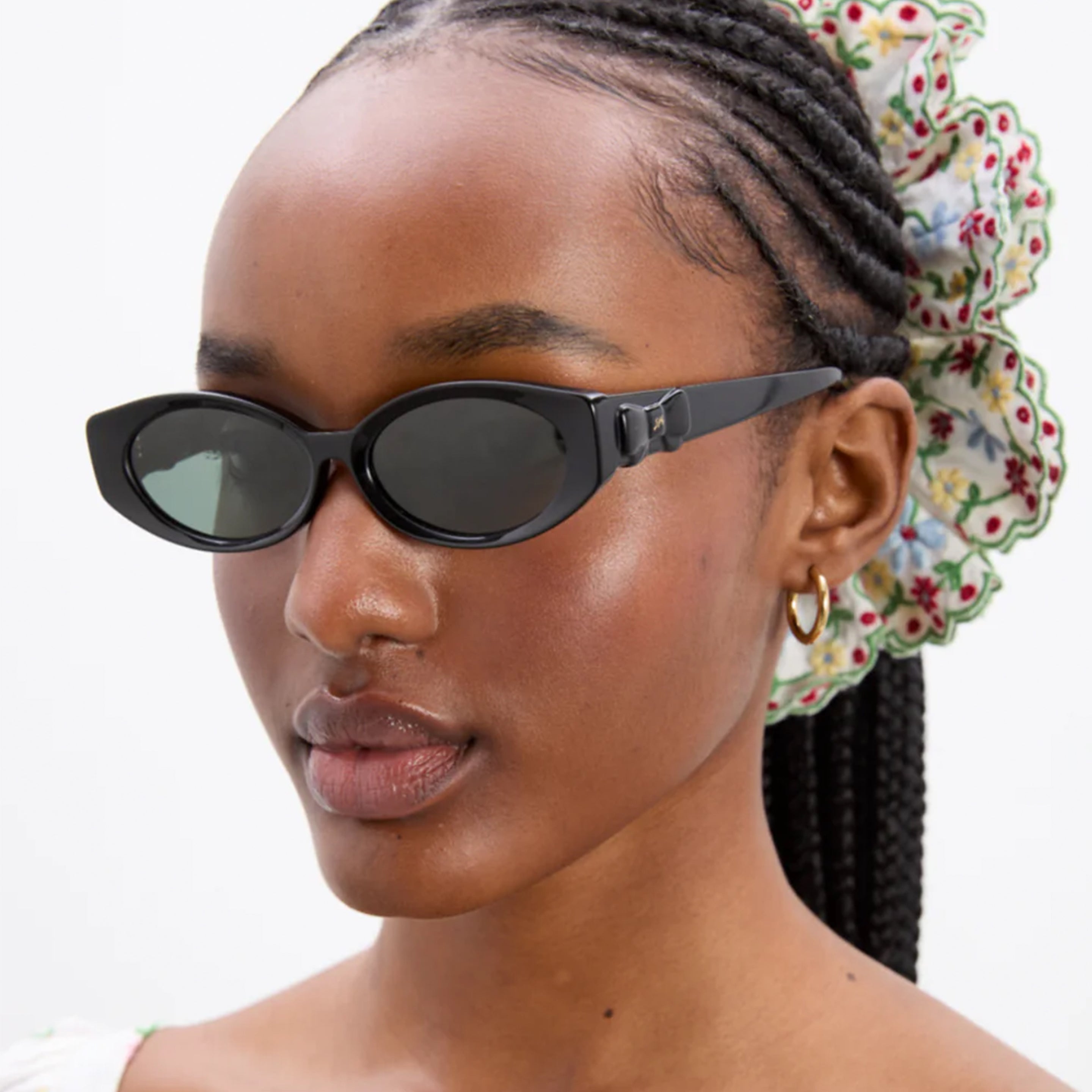 Damson Madder Catty Oval Sunglasses With Bow Detail Black