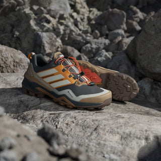 Adidas Terrex Skychaser GoreTeX Hiking Shoe Carbon / Off White / Pure Tangerine - Parasol Store