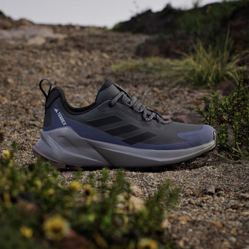 Adidas Terrex Womens Trailmaker 2.0 GORE-TEX Hiking Shoes Carbon / Core Black / Preloved Violet - Parasol Store