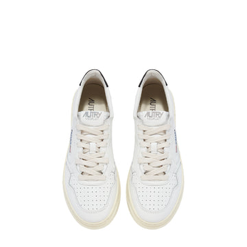 Autry Womens Medalist Low Trainer Leather / Leather - White / Black Tab - Parasol Store