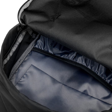 ​Elliker Kiln Hooded Zip Top Backpack 22L Black 