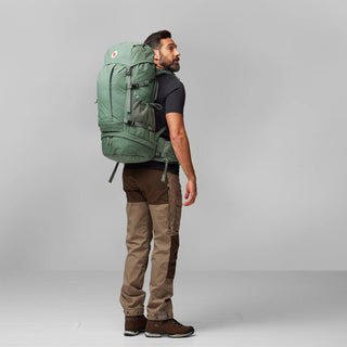 Fjallraven Abisko Trek 48 M/L Patina Green - Parasol Store
