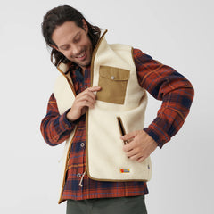 Fjallraven Vardag Pile Fleece Vest Dark Grey / Maroon - Parasol Store