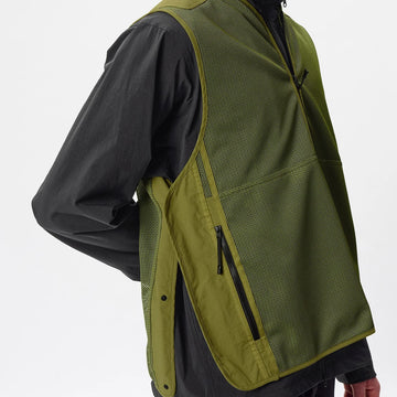 Goldwin Tonalith Mesh Half Zip Vest Black