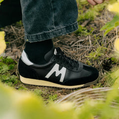 Karhu Mestari Trainer Jet Black / Blanc De Blanc