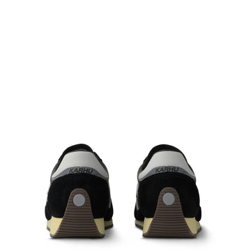 Karhu Mestari Trainer Jet Black / Blanc De Blanc