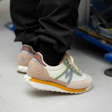 Karhu Womens Mestari Control Trainer Turtledove / Iceberg Green - Parasol Store