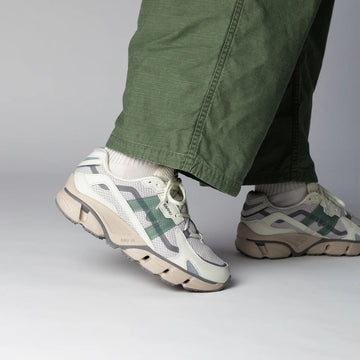 Karhu Womens Super Fulcrum Trainer Icicle / Green Milieu - Parasol Store