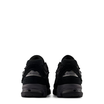 New Balance 2002 Trainer Black / Magnet - Parasol Store