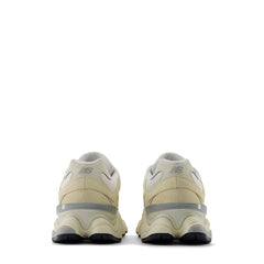 New Balance Womens 9060 Trainers Calcium / Sea Salt - Parasol Store