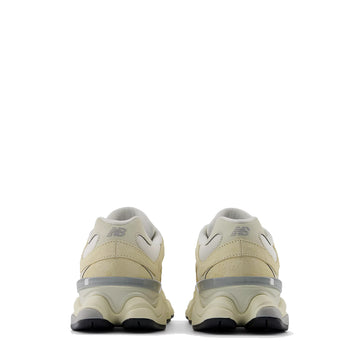 New Balance Womens 9060 Trainers Calcium / Sea Salt - Parasol Store