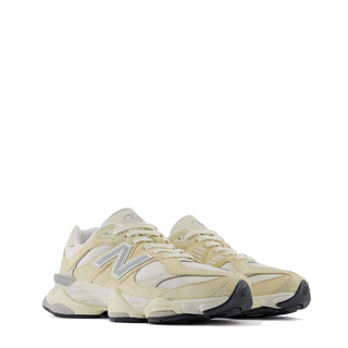 New Balance Womens 9060 Trainers Calcium / Sea Salt - Parasol Store