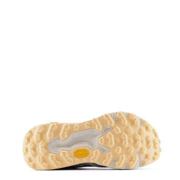 New Balance Womens Fresh Foam x HIERRO V9 Trainer Sea Salt / White Peach - Parasol Store