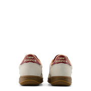 New Balance Womens T500 Shoes Timberwolf / Ashwood / Peach Nectar - Parasol Store
