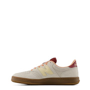 New Balance Womens T500 Shoes Timberwolf / Ashwood / Peach Nectar - Parasol Store