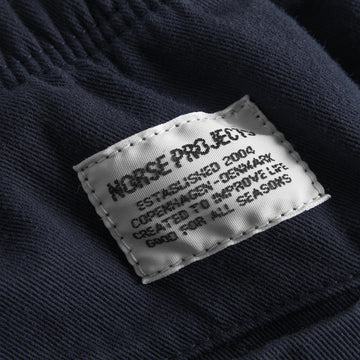 Norse Projects Ezra Relaxed Organic Stretch Twill Short Dark Navy - Parasol Store