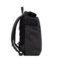 Sandqvist Stream Slim Rolltop Medium Black - Parasol Store