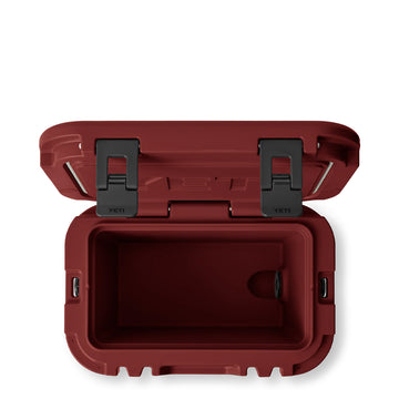 YETI 15 Cool Box Stag Red