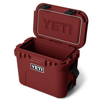 YETI 15 Cool Box Stag Red
