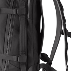 YETI Crossroads 27L Backpack Black - Parasol Store