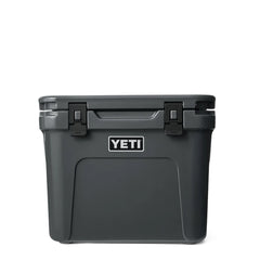 YETI Roadie 32 Wheeled Cool Box Charcoal