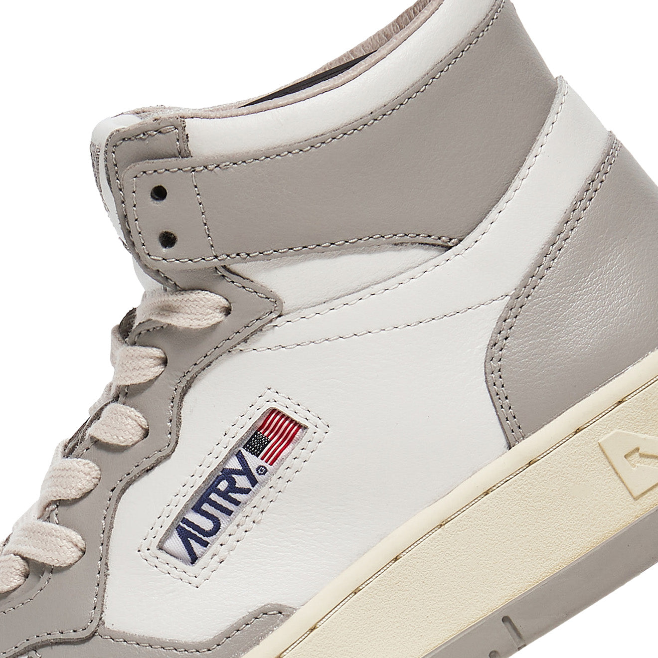 Autry Womens Medalist Mid Trainers White / Vapour Autry